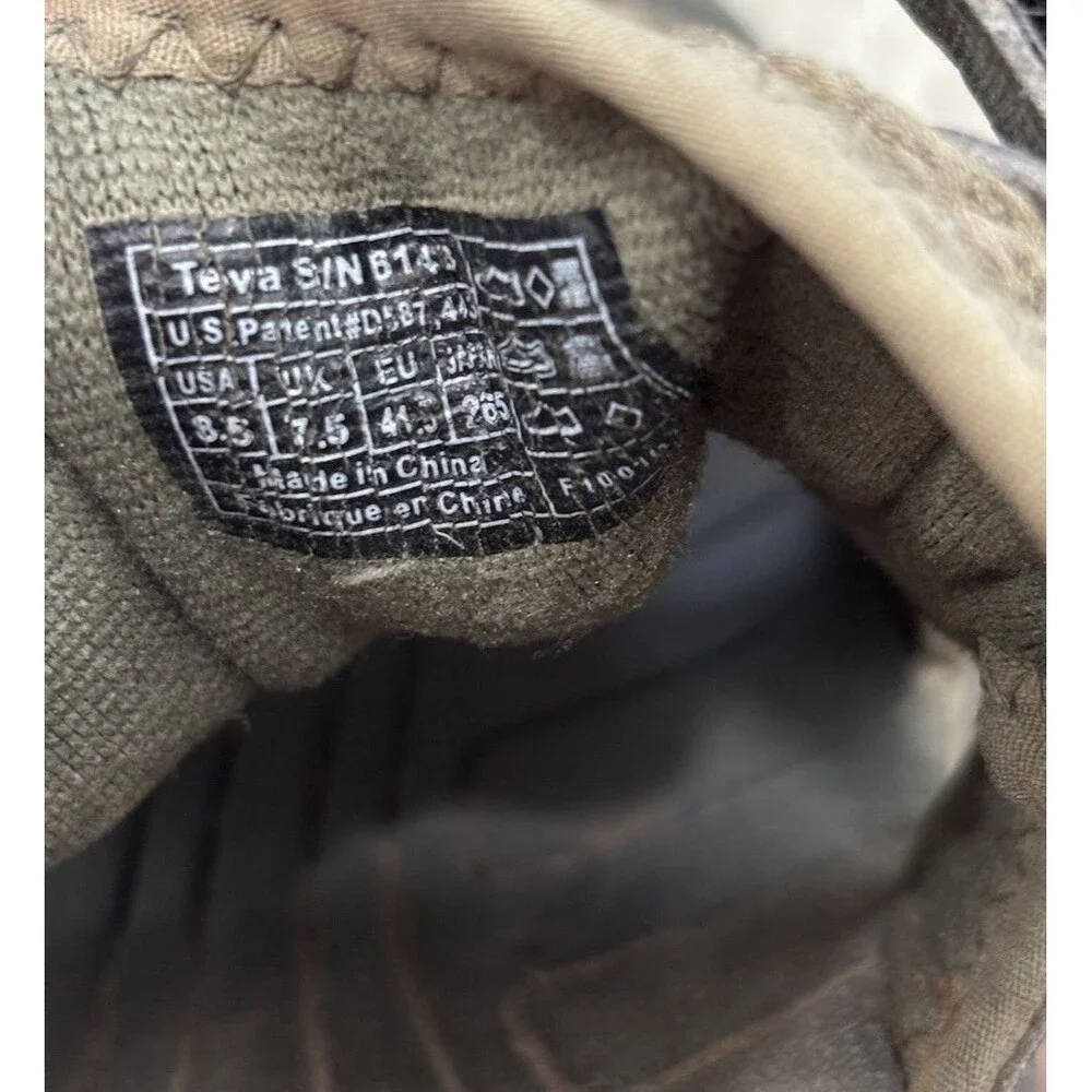 Teva Omnium Mens 8.5 Brown Closed Toe Hiking Water Sandals ShocPad